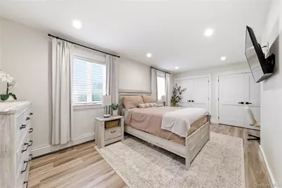 57 Girard Avenue, Bay Shore, NY 11706 - Photo 17