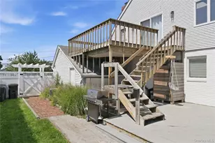 57 Girard Ave, Bay Shore, NY 11706 - Photo 37