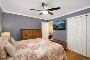 18 Cornell Ln, Hicksville, NY 11801 - Photo 11