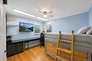 18 Cornell Ln, Hicksville, NY 11801 - Photo 15