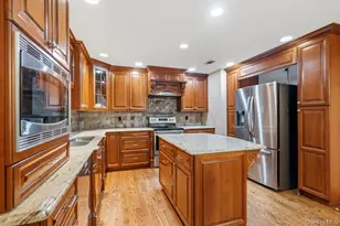 11 Maple Run Dr, Jericho, NY 11753 - Photo 3