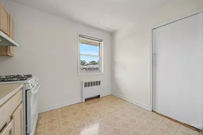 20 Dehaven Drive #2E, Yonkers, NY 10703 - Photo 19