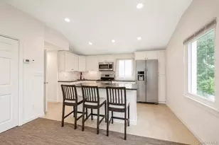 84 Twin Lawns Ave, Hicksville, NY 11801 - Photo 13