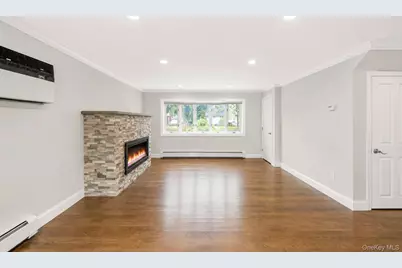 84 Twinlawns Avenue, Hicksville, NY 11801 - Photo 9