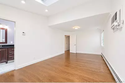84 Twinlawns Avenue, Hicksville, NY 11801 - Photo 23