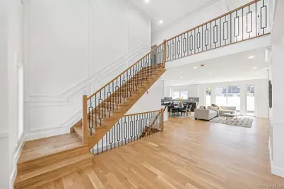 43 W Cabot Lane, Westbury, NY 11590 - Photo 9
