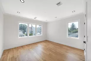 43 W Cabot Ln, Westbury, NY 11590 - Photo 21