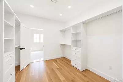 43 W Cabot Lane, Westbury, NY 11590 - Photo 27