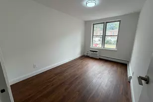 134-05 Dahlia Ave, Flushing, NY 11355 - Photo 7
