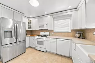 34 Keats Ave, Hartsdale, NY 10530 - Photo 9