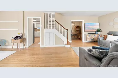 34 Keats Avenue, Hartsdale, NY 10530 - Photo 3