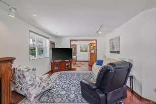 111 Liberty Ave, Lindenhurst, NY 11757 - Photo 9