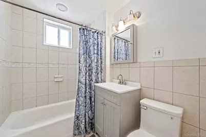 111 Liberty Avenue, Lindenhurst, NY 11757 - Photo 19