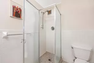 25 Chapel Pl, Great Neck, NY 11021 - Photo 21