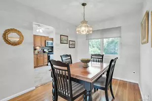 43 Genesee Dr, Commack, NY 11725 - Photo 11