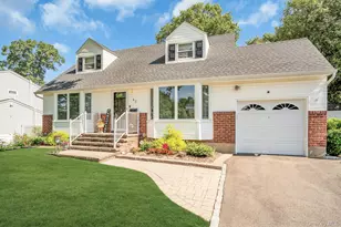 43 Genesee Dr, Commack, NY 11725 - Photo 3