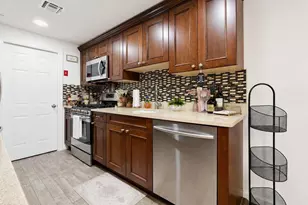 275 Brettonwoods Dr, Coram, NY 11727 - Photo 7