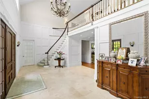 19 Jagger Ln, Westhampton, NY 11977 - Photo 3
