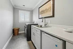 227 Nassau Rd, Huntington, NY 11743 - Photo 19