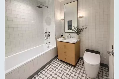 24-01 Queens Plaza N #502, Long Island City, NY 11101 - Photo 17