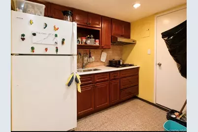 10421 39th Avenue #211C, Corona, NY 11368 - Photo 5
