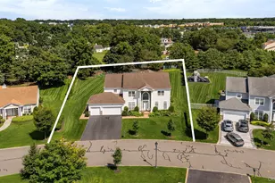 29 Hamlet Woods Dr, Saint James, NY 11780 - Photo 5
