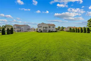 29 Hamlet Woods Dr, Saint James, NY 11780 - Photo 37