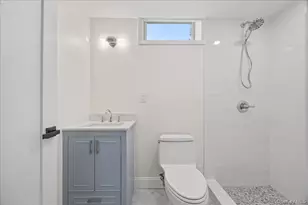 7 Wyanoke St, White Plains, NY 10606 - Photo 35