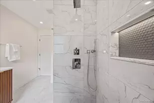 7 Wyanoke St, White Plains, NY 10606 - Photo 31