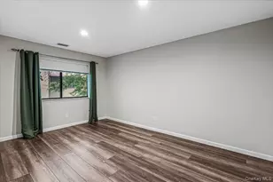 48 Wimbledon Dr, Roslyn, NY 11576 - Photo 25