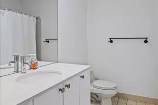 48 Wimbledon Dr, Roslyn, NY 11576 - Photo 27