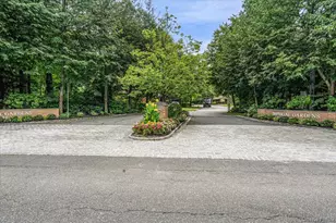 48 Wimbledon Dr, Roslyn, NY 11576 - Photo 31