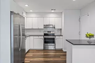 48 Wimbledon Dr, Roslyn, NY 11576 - Photo 15
