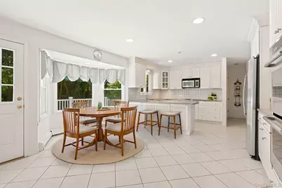 5 Hampton Place, Katonah, NY 10536 - Photo 5