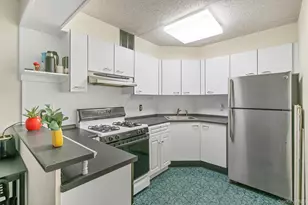 703 Pelham Rd, New Rochelle, NY 10805 - Photo 3