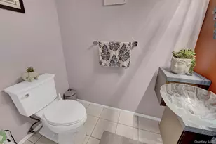 193 Windward Dr, Port Jefferson, NY 11777 - Photo 5