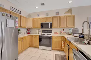193 Windward Dr, Port Jefferson, NY 11777 - Photo 3
