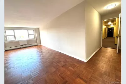 8900 170th Street #7D, Jamaica, NY 11432 - Photo 5