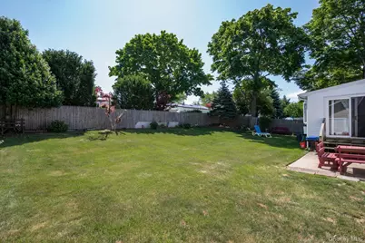 2707 Gull Avenue, Medford, NY 11763 - Photo 15