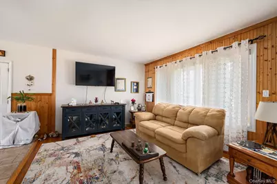 2707 Gull Avenue, Medford, NY 11763 - Photo 3