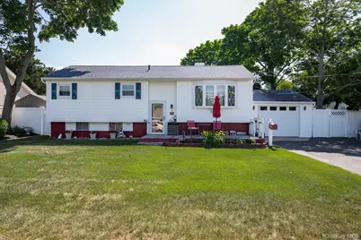 2707 Gull Avenue, Medford, NY 11763 - Photo 1