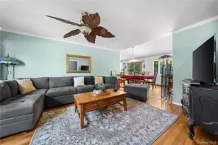 23 Charmian St, Huntington Station, NY 11746 - Photo 3
