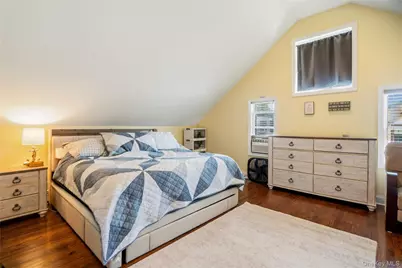 49 Devon Street, Malverne, NY 11565 - Photo 17