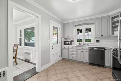36 Pilgrim Drive, Port Chester, NY 10573 - Photo 9