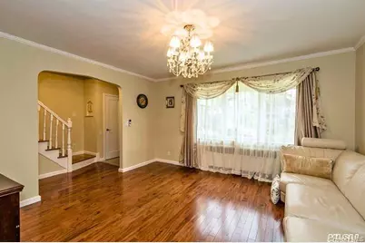 33 Michael Lane, New Hyde Park, NY 11040 - Photo 3