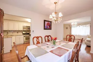 33 Michael Ln, New Hyde Park, NY 11040 - Photo 5