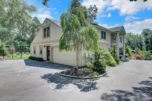 4 Jason Ct, Dix Hills, NY 11746 - Photo 3