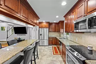 141 Fire Ln, Wading River, NY 11792 - Photo 17