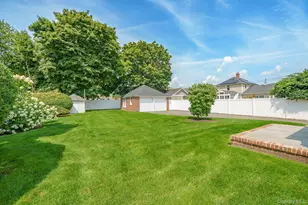 228 Vancott Ave, Farmingdale, NY 11735 - Photo 9