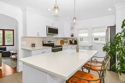 228 Van Cott Avenue, Farmingdale, NY 11735 - Photo 13